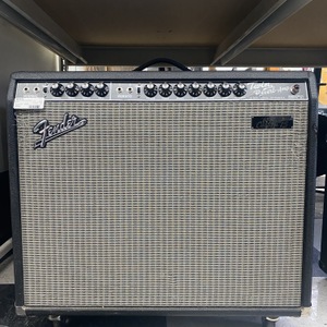 Amp / Guitar Fender 65 Twin Reverb Guitar Amp W/ Foot Switch