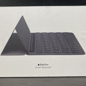 Apple A1772 Keyboard iPad Pro 10.5" Smart Keyboard (Unused)