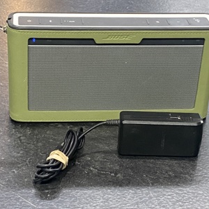 Bose 414255 Bluetooth Speaker Green w/ Charger 