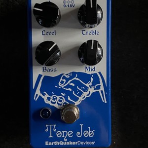 Earthquaker Tone Job Effect Pedal Boost 