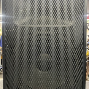 Speaker Behringer B300 Powered PA W/ Power Cord 