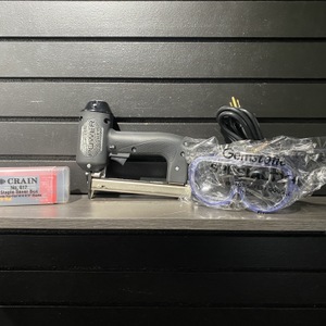 Crain 635 Power Tacker Stapler w/ Staples In Case 