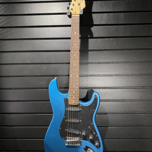Kramer Focus 111S Guitar Electric Blue 6-String w/ Soft Case 