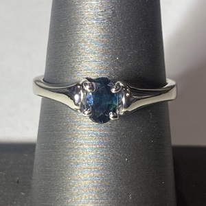  WG 14kt 4.36g Ring W/ Blue Stn - S8
