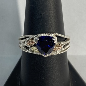  BHS 925 4.08g Ring w/ 3 Leaves & Blue Stn - S7.5