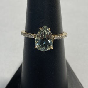  YG 14kt 2.63g Ring W/ Green Pear Shape Stn - S7