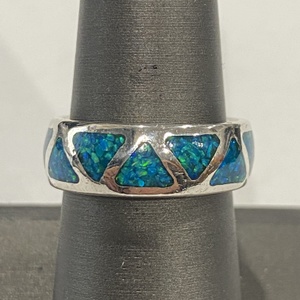  Silver 925 7.04g Ring W/ Green Flecks - S8