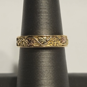  BHG 10kt 2.87g Ring w/ 4 Leaves - S6.5