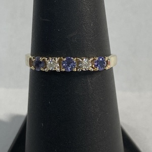  YG 10kt 1.56g Ring w/ 3 Purple Stns & 2 Dias - S7