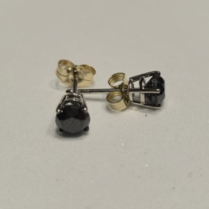 WG 10kt 0.71g Earrings Black Enhanced Stn Studs 