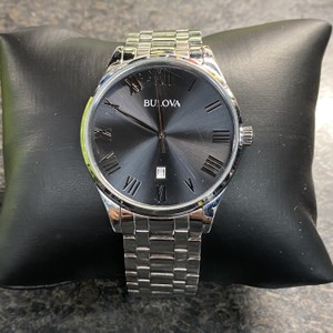 Bulova 96b261 Quartz Gray Face / Gray Band 