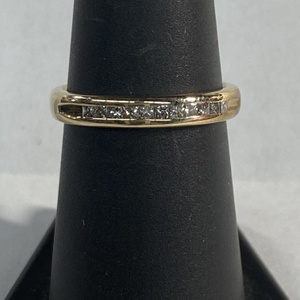  YG 14kt 3.17g Ring W/ Dias - S7