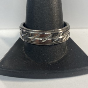  Titanium 4.64g Ring Gray w/ Design - S12 