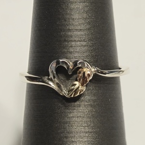  BHS 925 1.34g Ring w/ Heart & 2 Leaves - S5.5