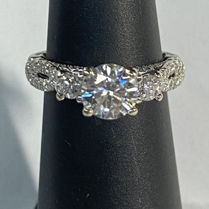  WG 14kt 5.38g Ring 1Ct Moissanite Stn w/ Side Dias - S5 