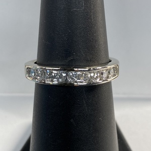  WG 14kt 2.73g Ring W/ 9 Dias - S6.5
