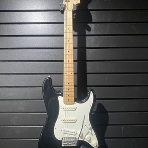 Squier Guitar Electric Affinty 6-String Strat - No Case 