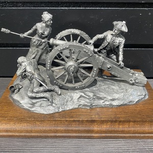  Decor Wallace Pewter - Molly Pitcher Loading Cannon at Battle of Monmouth 