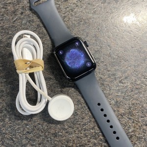 Apple A2723 44mm apple watch SE w/ Char