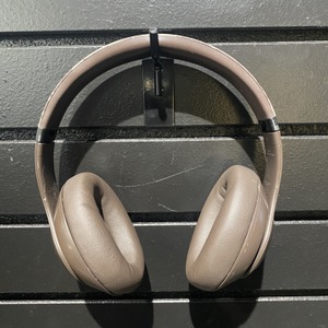 Beats A2924 Headphones Bluetooth Studio Pro - Brown (Cond) 