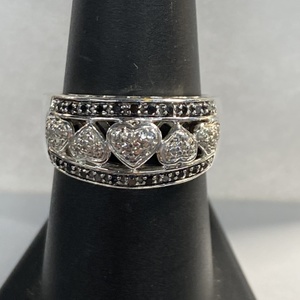  Silver 925 3.75g Ring w/ Hearts & Blk Stns - S7 