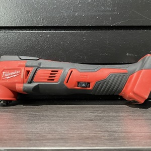Milwaukee 2626-20 Multi-Tool 18V (Bare Tool) 