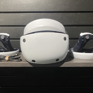 Sony CFI-ZVR1 VR (Virtual Reality) w/ Controllers 