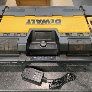 Dewalt DWST08810 Jobsite Radio 20v w/ Charger