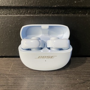 BOSE 438926 Headphones Earbuds Bluetooth In Case 