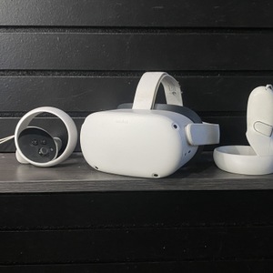 Meta KW49CM VR (Virtual Reality) 128GB Quest 2 w/ Two Controllers 