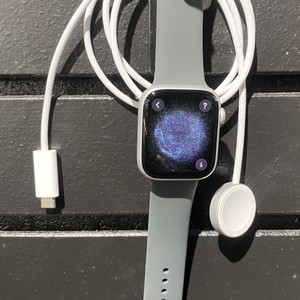 Apple MRMJ3/A Smart Watch 45MM - Series 9 GPS w/ Charger