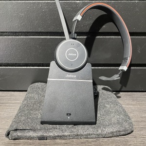 Jabra Evolve 65 SE Headphones Bluetooth Headset w/ Charging Stand