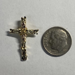  BHG 14kt 1.60g Pendant Cross w/ 4 Leaves - No Chain