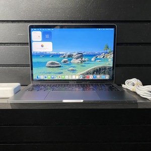 Apple A2338 Laptop 13" MacBook Pro - M1 - 8GB RAM - 256GB SSD (Cracked Bezel)