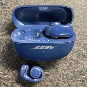 Bose 926R Earbuds Open Ear True Wireless in Charging Case