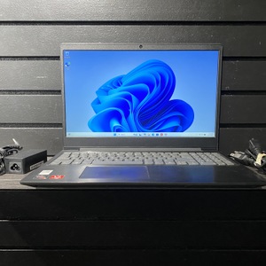 Lenovo 81UT Laptop Ryzen 5 3500U - 8GB RAM - 256GB SSD - Win11 w/ Charger 