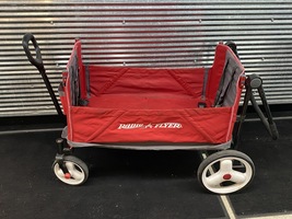 Radio Flyer Foldable Wagon 