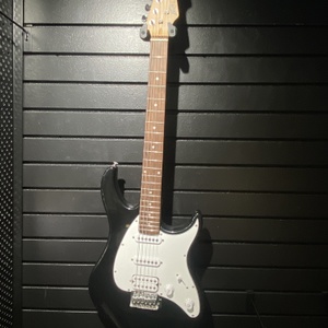 Peavey Raptor Guitar Electric Black 6-String w/ Web Strap - No Case 