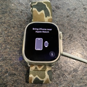 Apple A2622 Smart Watch 49mm - Ultra Gen1 w/ Charger