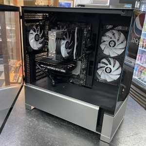 Cyberpower Custom Gaming - Ryzen 5 8400F - 16GB Ram - 1TB SSD - RTX5060 8GB