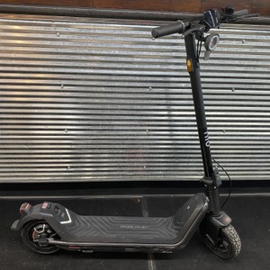 NIU KQi3 Pro Scooter Standing / Folding - 20mph - w/ Charger (Cond) 