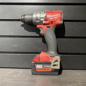 Milwaukee 2904-20 Drill w/ Off-brand 6Ah Battery 
